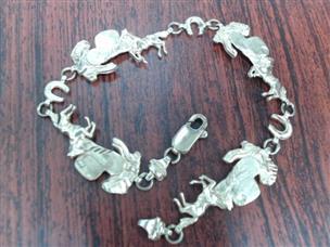 Noah ark clearance gold bracelet 10k